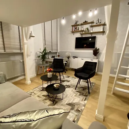 Adele Old Town Apartment
